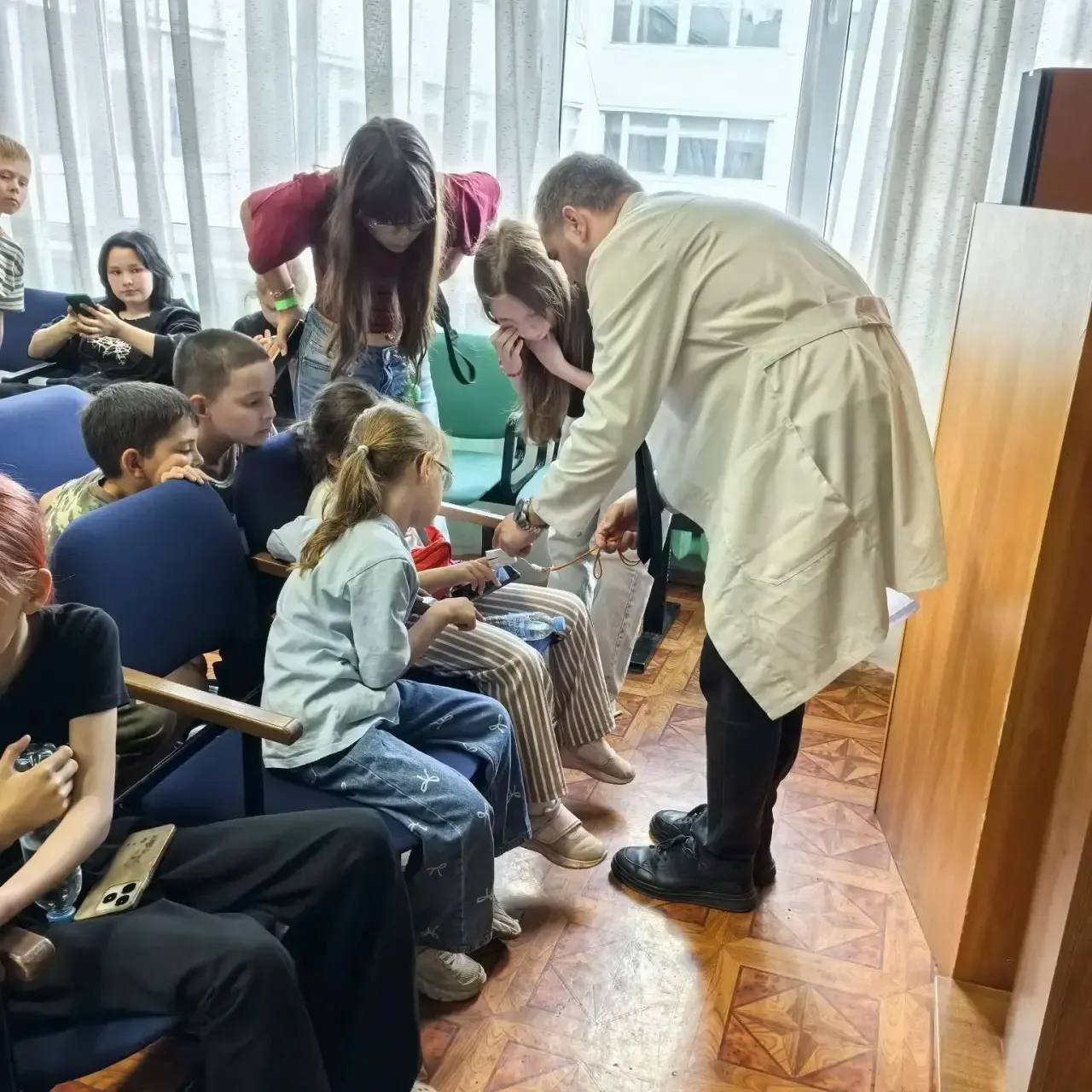 Дорогие родители,

В «Рыжем коте» прошёл день здоровья и звёзд 🌟

Сначала дети говорили о самом важ