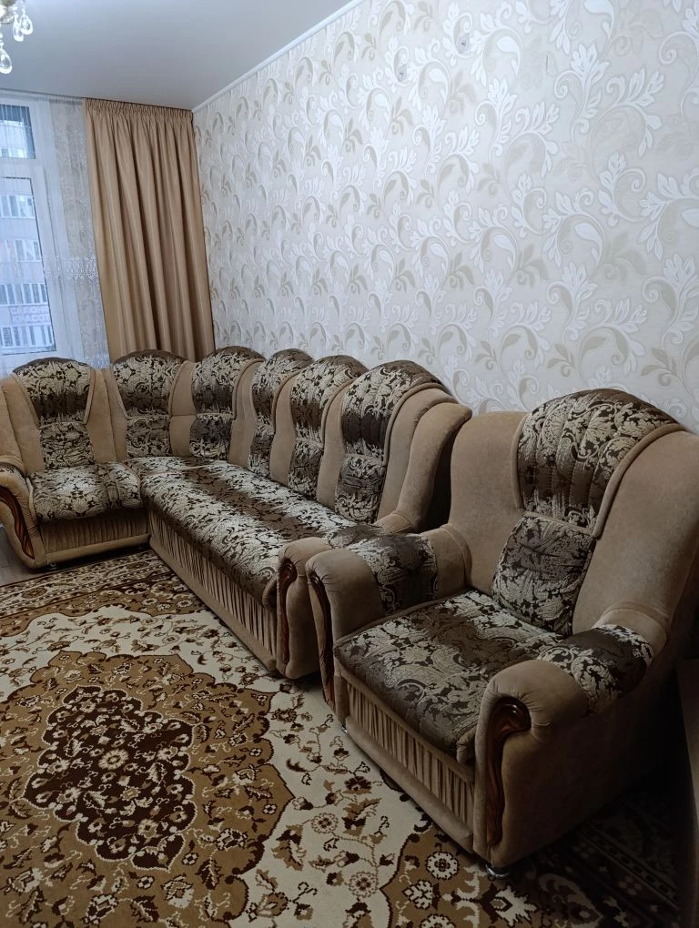 Добрый день. Продам диван + кресло. Состояние отличное 👍.
Размер : 
Длина  2500
Ширина  1600
Спальн