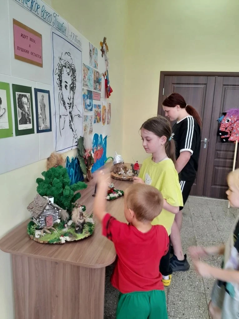 5 июня, накануне Пушкинского дня, обучающиеся МОУ «Ореховская СШ» стали участниками мероприятий, под