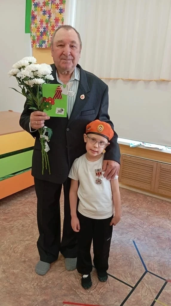 🎖️ Память, гордость и благодарность: как прошёл наш праздничный концерт ко Дню Победы 🎖️

Сегодня 