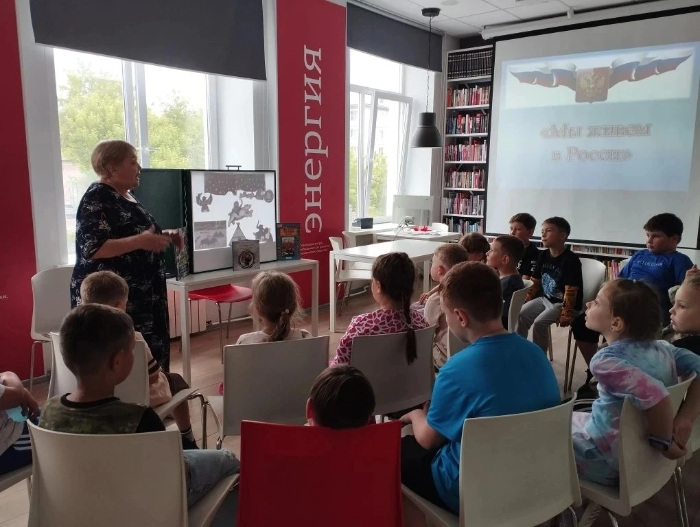 День в «Берёзке»: от сказки до казачьей шашки 📚⚔️

Сегодня в нашем пришкольном лагере «Берёзка» слу