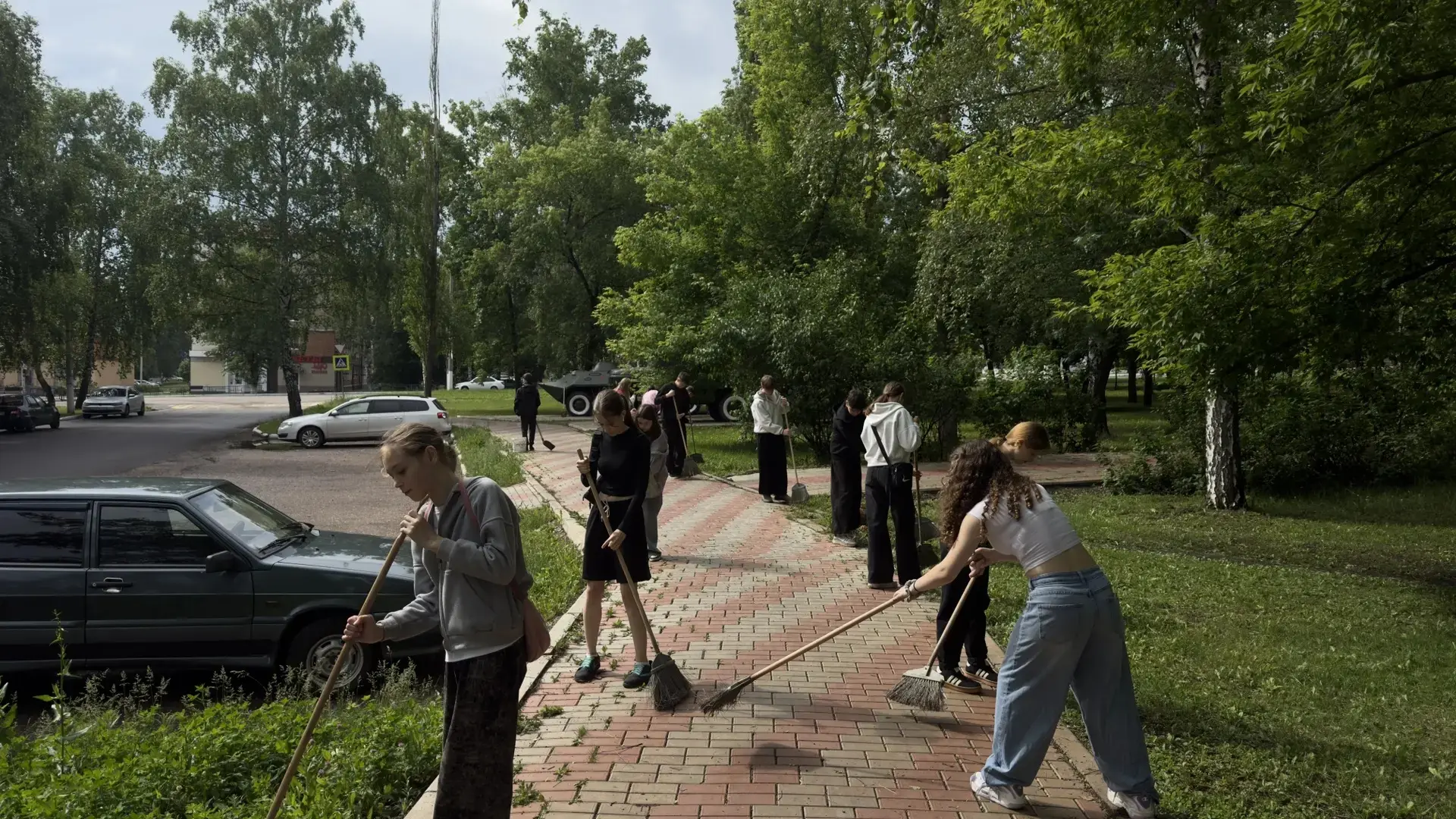 🎉 Трудовой лагерь «РОСТ» МБОУ "СОШ 10" им. К.П. Оргина 10‑й  — на страже чистоты любимого Кумертау!