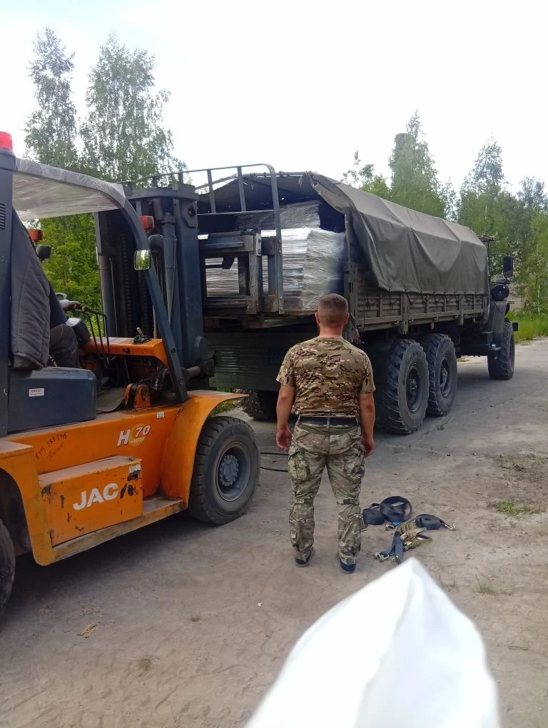 🇷🇺 5,5 тонн гуманитарной помощи отправилось на Харьковское направление

Шатурские единороссы и сто