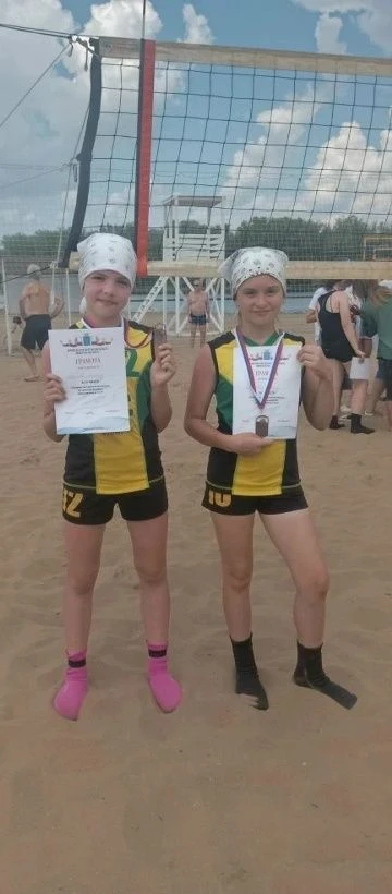 🥉Бронзовая медаль на Первенстве области по пляжному волейболу! 
🏐С 13 по 14 июня на городском пляж