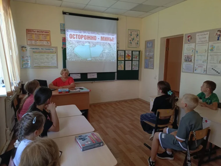 Безопасность и смекалка: как прошёл день в пришкольном лагере «Улыбка» ☀️

День в нашем лагере был н