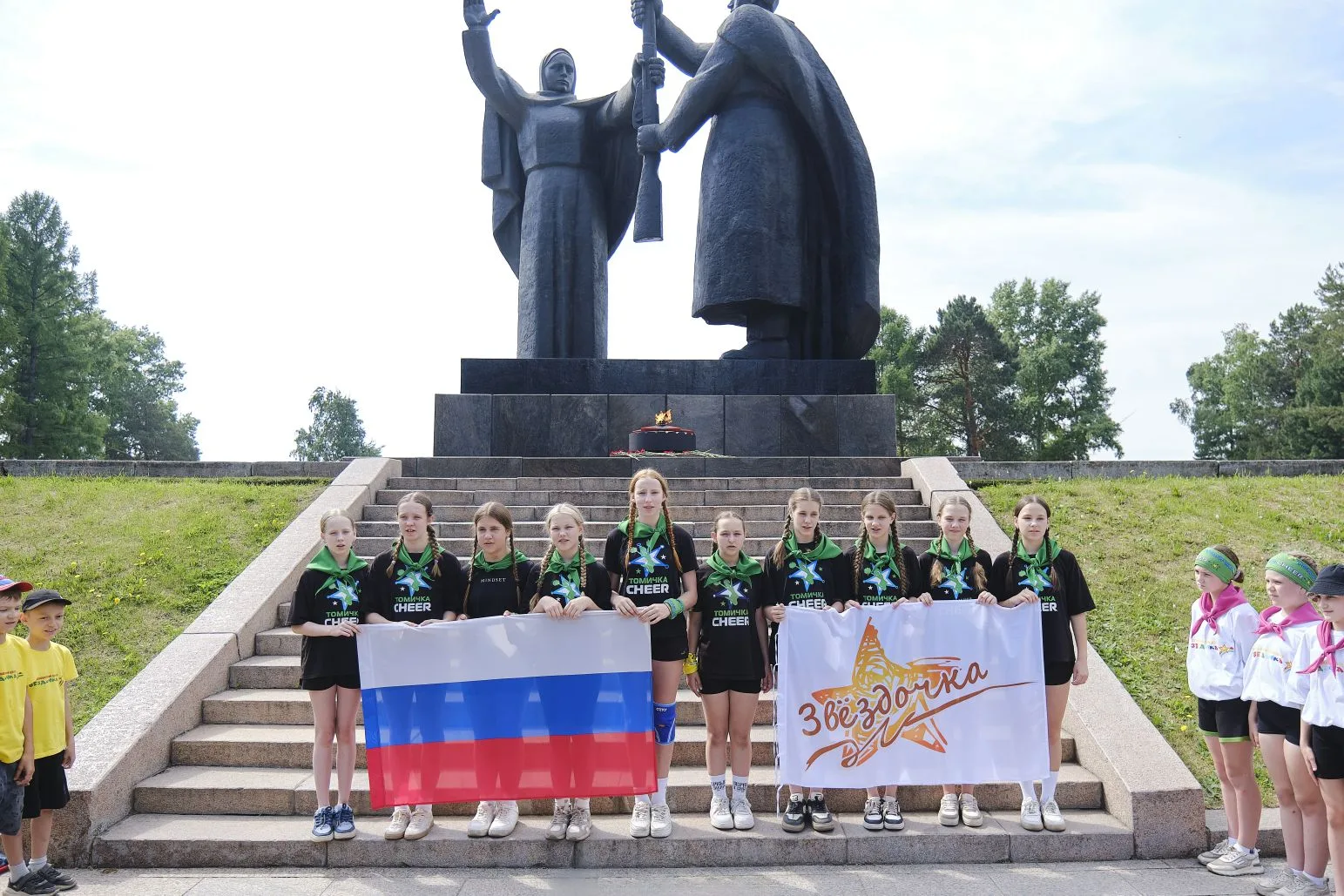 🇷🇺РОССИЯ - РОДИНА МОЯ! 🇷🇺

«В слове «Россия»  слышится сила!
Слышится дух и твердость страны,
В 