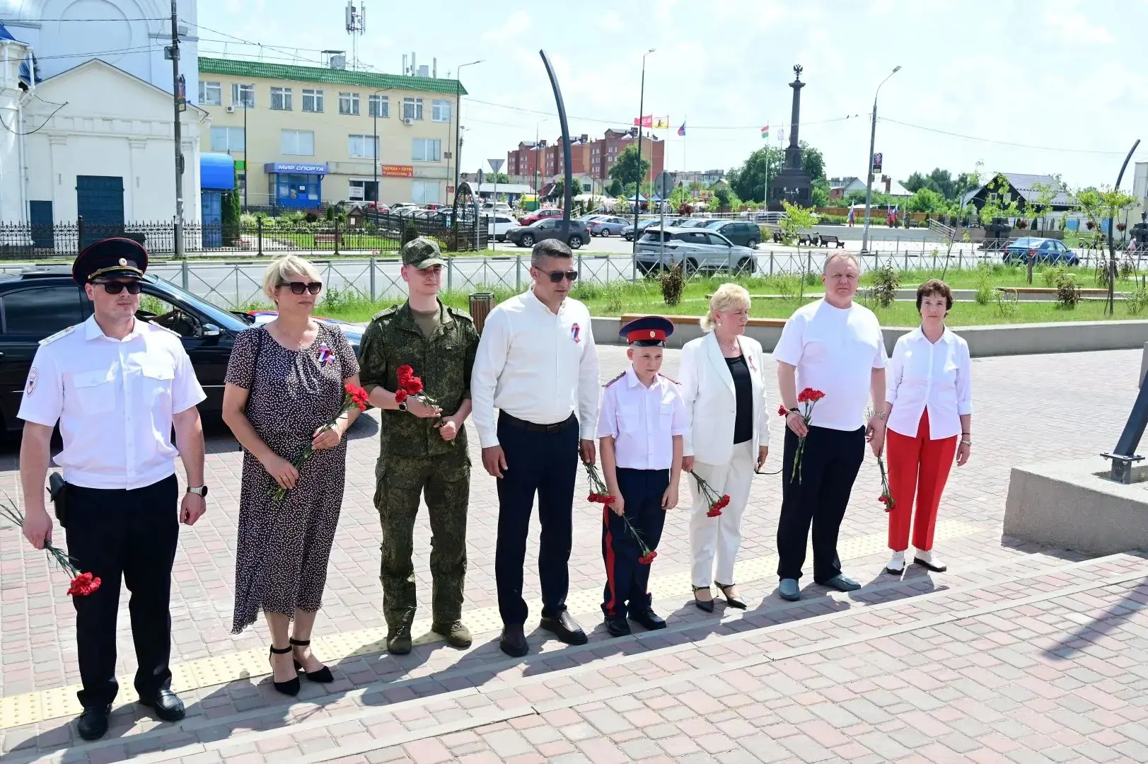 ДАНЬ НАСЛЕДИЮ И ТРАДИЦИЯМ

Возложение цветов основателю Малоярославца - Владимиру Храброму

Сегодня 