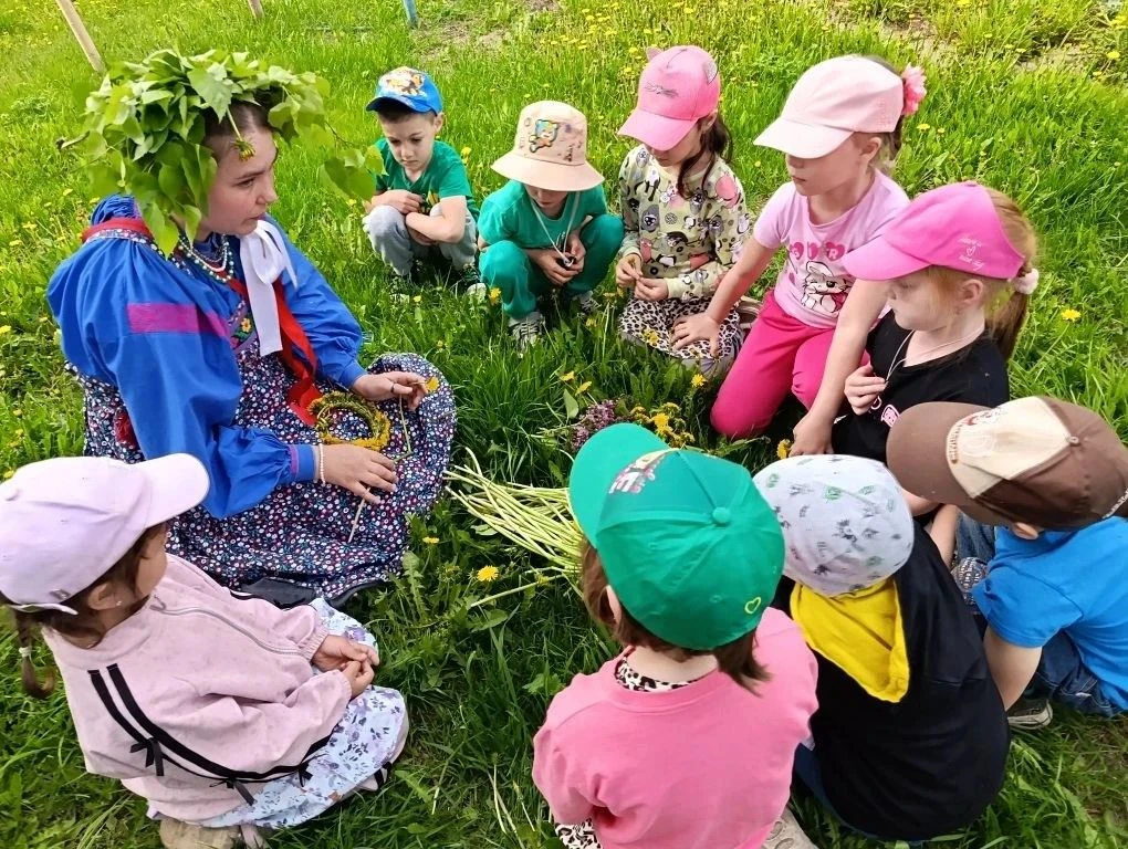 🍃28 мая в группе №17 состоялось тематическое мероприятие, посвящённое народному православному празд