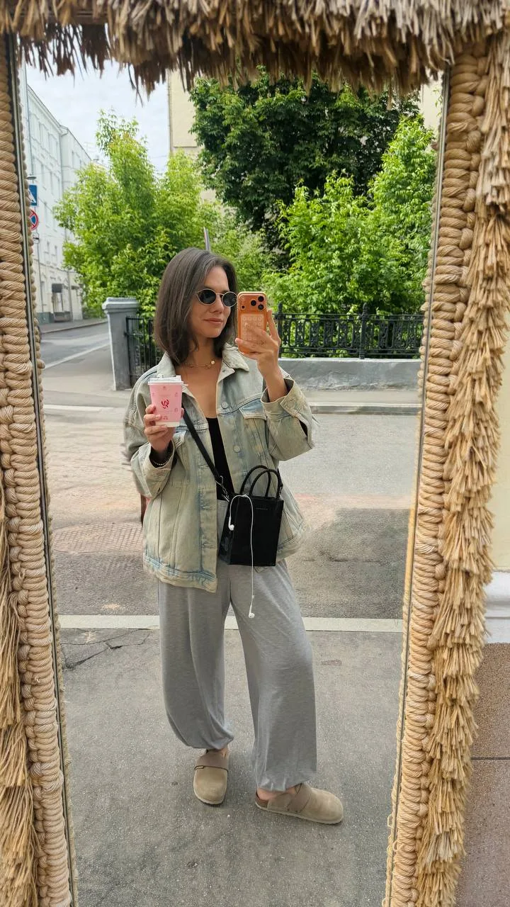Окей, я переобулась 💅

7 лет ходила без покрытия. Было чуждо, хотелось голых ногтей.

А сегодня сде