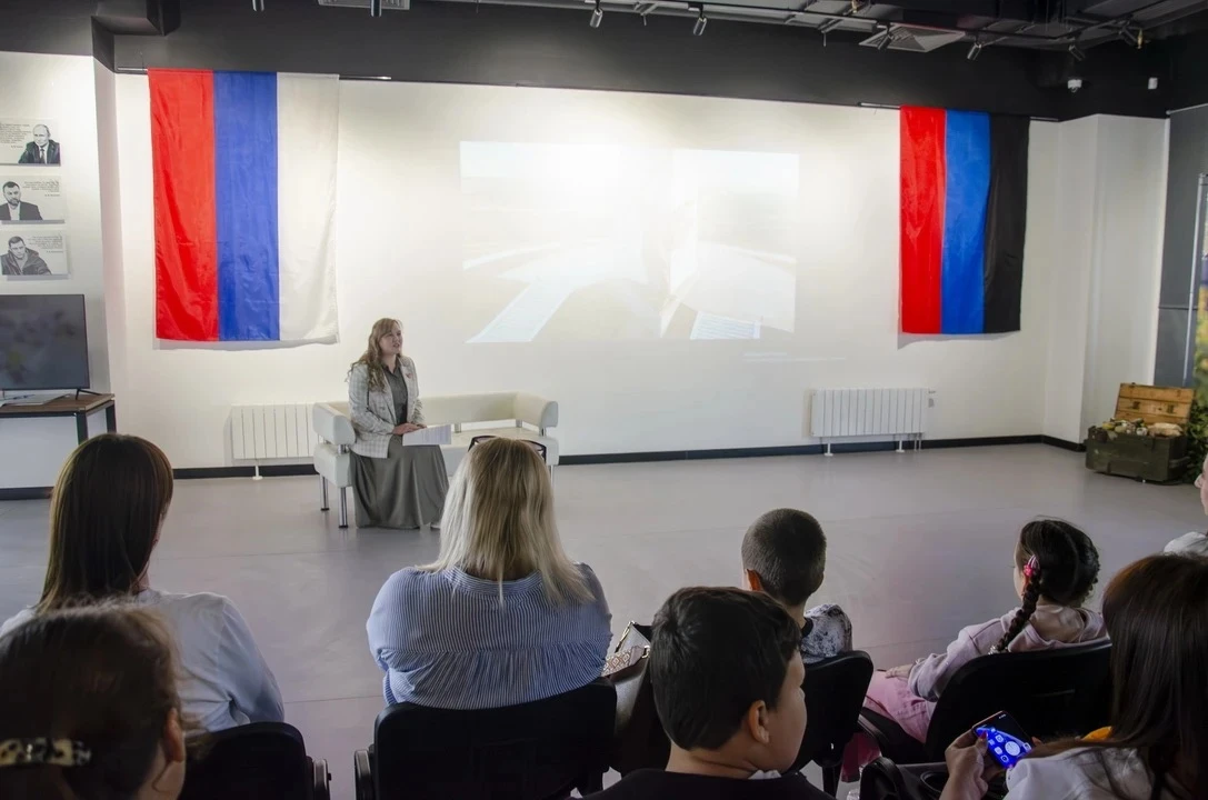 ❤«Родителям о важном»: семейная суббота в мультимедийном парке 
 
🏣На базе регионального мультимеди