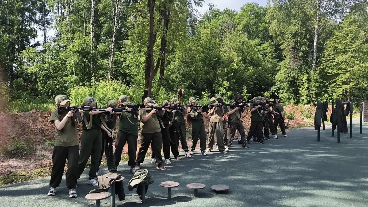 Отрабатываем на практике полученные знания! 💪🏼

🤳фотографии военных корреспондентов 1-7 взводы