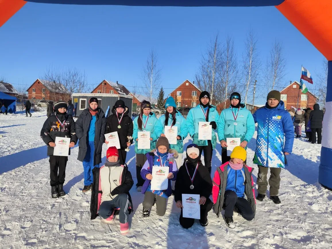 💥⛷Открытие лыжного сезона: юные лыжники Благоварского ДЮСШ блистали в Жуково

🚌Воспитанники группы