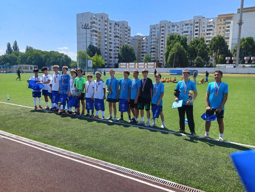 ⚽10 июня на стадионе Орбита в г. Самара состоялся финал по футзалу среди 2011-2012 г. 

🥉Ребята зан