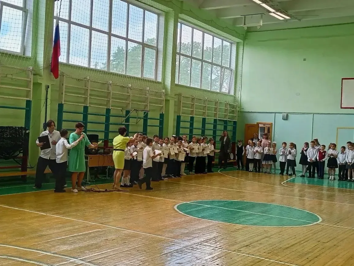 📣 Итоговые линейки — подводим итоги учебного года!

25 мая в нашей школе прошли итоговые линейки дл