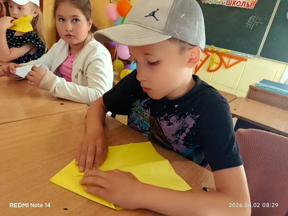 🛩️✨ «Самолётик детства» ✨🛩️

В преддверии Дня защиты детей по инициативе советника директора по во