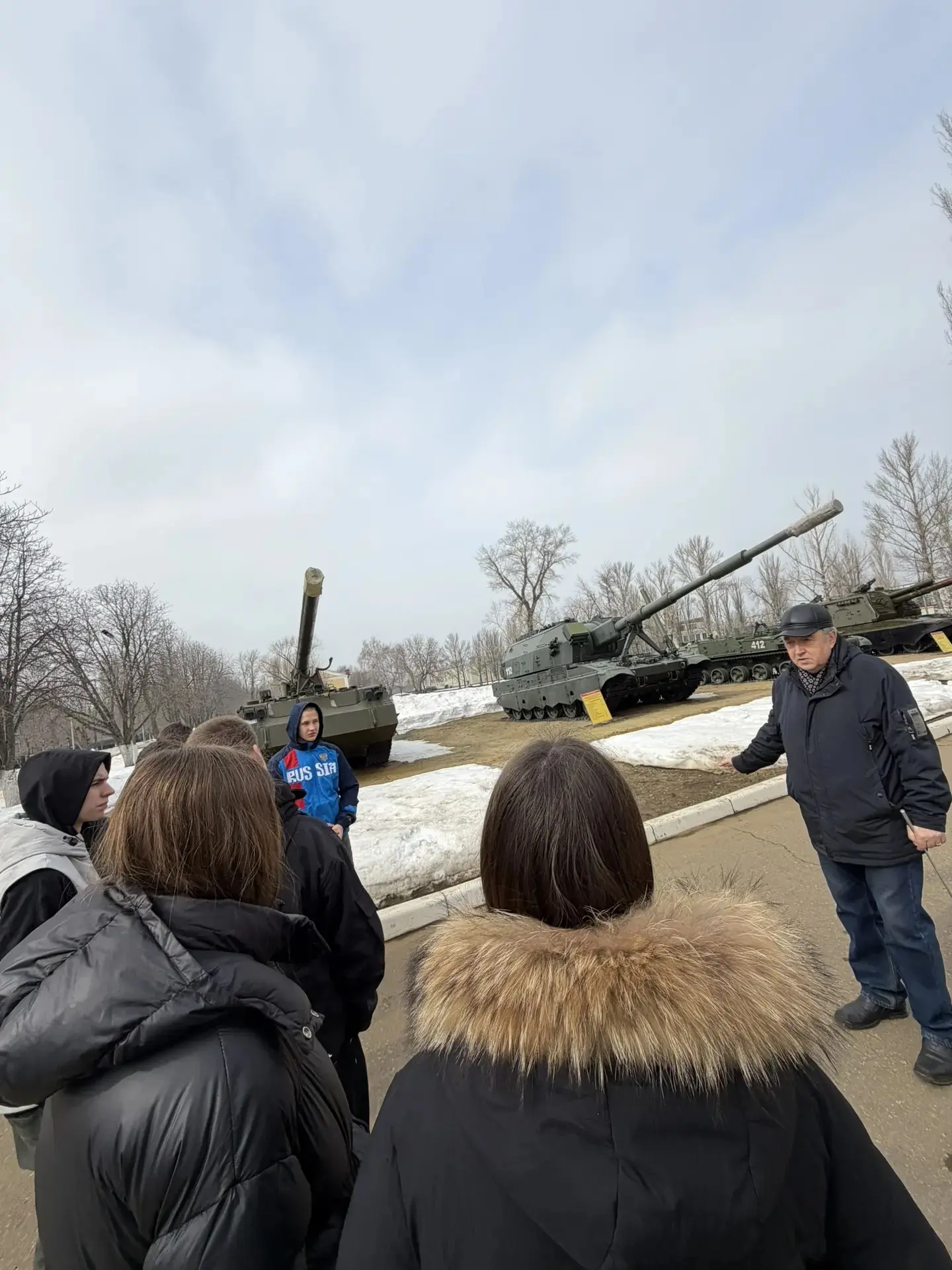 Мощь, история и тишина залов 🏛️💥

Сегодня  ученики 8б класса под руководством офицера-наставника Л