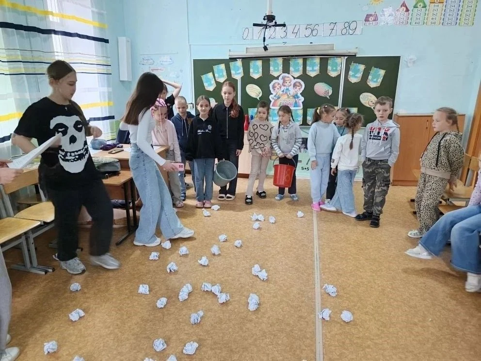 🌞Лето, дружба, «Весёлая семейка»! 
1 июня, в День защиты детей, в нашей школе стартовала долгожданн