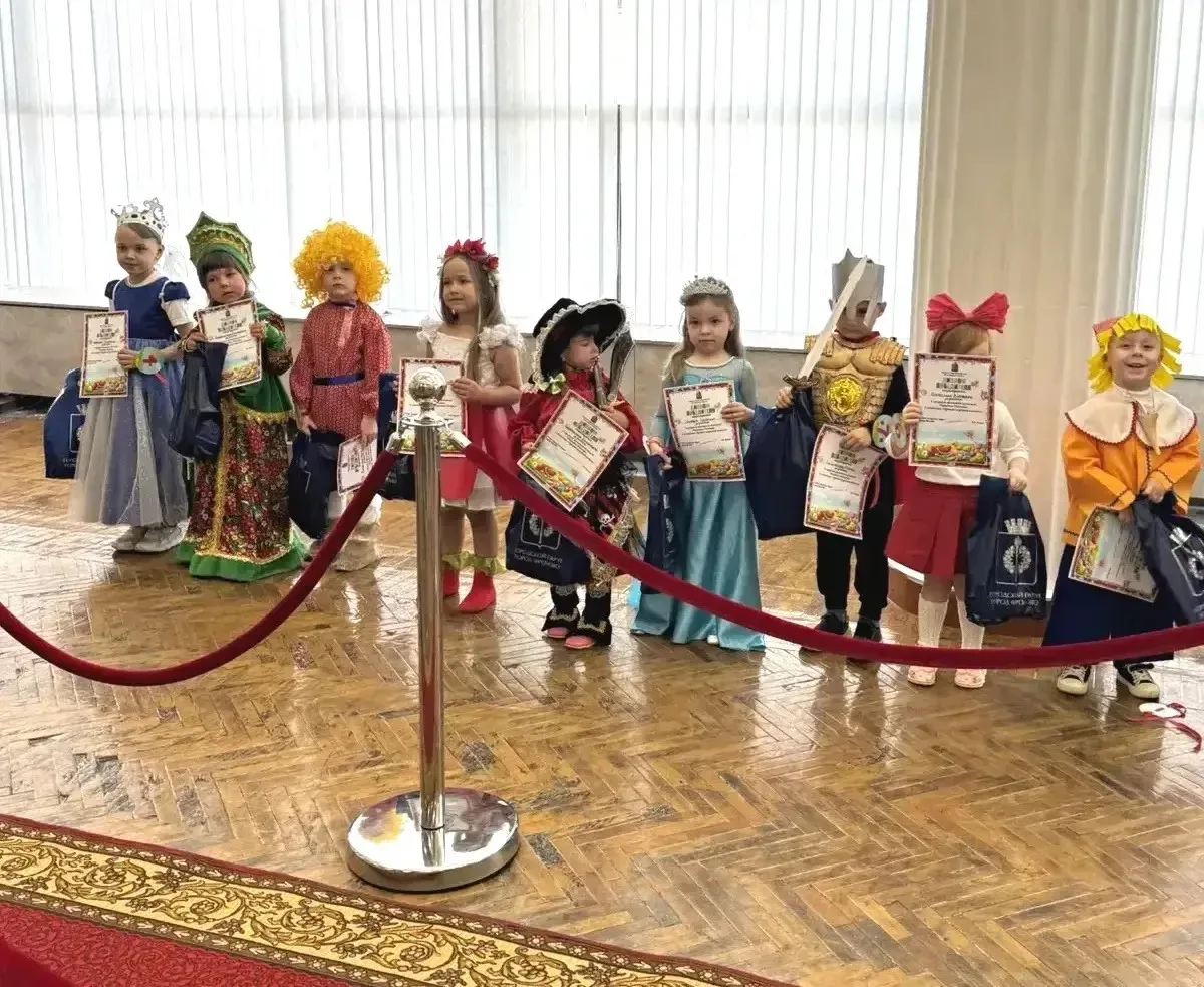 В День защиты детей прошёл городской фестиваль костюмов «Карнавал детства». В этом фестивале, в номи