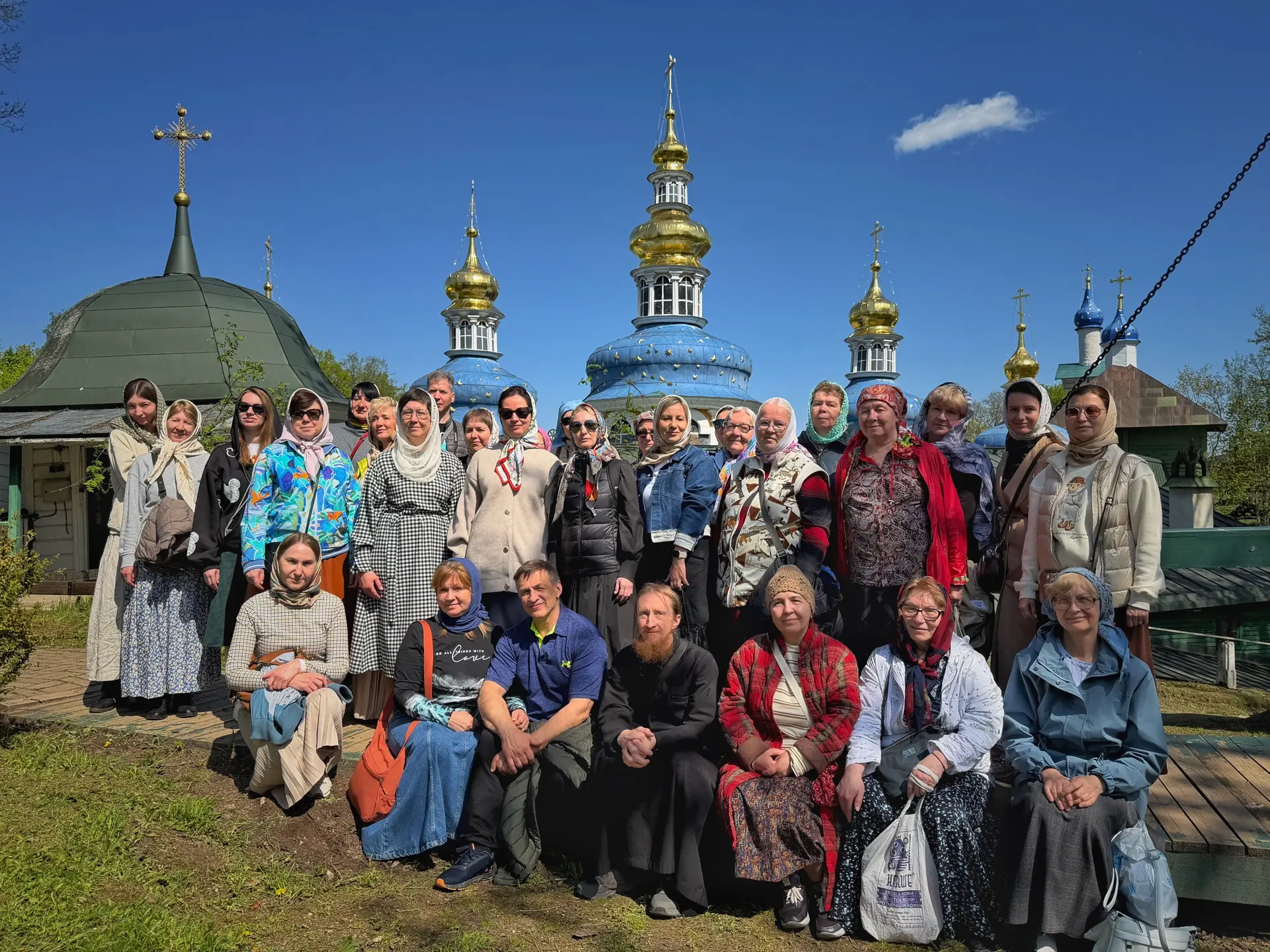 Любимые Печоры!

📷 Фотографии иеромонаха Спиридона (Дороша) из поездки можно посмотреть здесь.