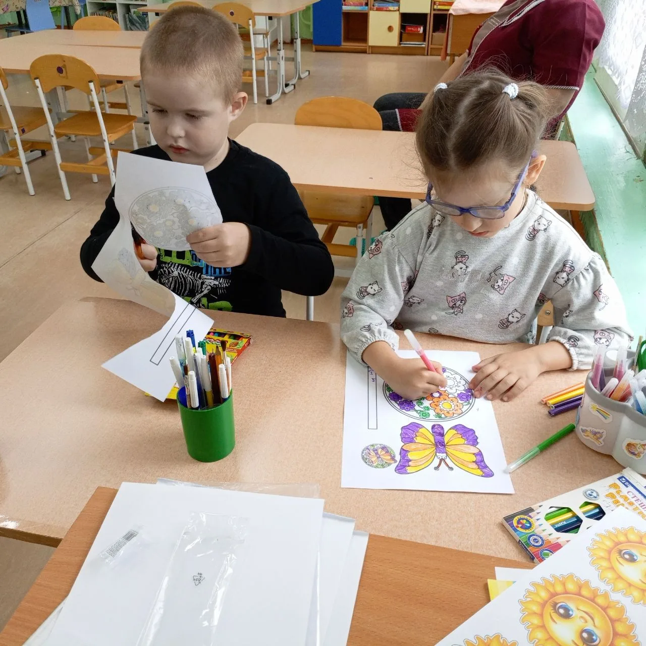 День защиты детей в детском саду — это праздник, который отмечается 1 июня и посвящён детям. Он соче
