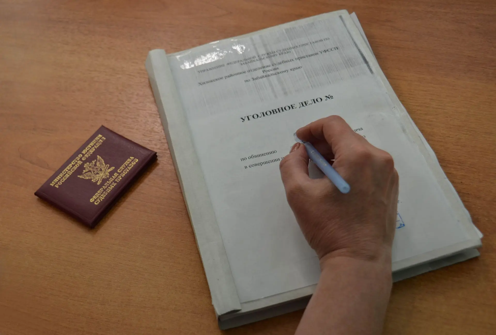 Судебные приставы возбудили второе уголовное дело в отношении уже осужденной неплательщицы алиментов