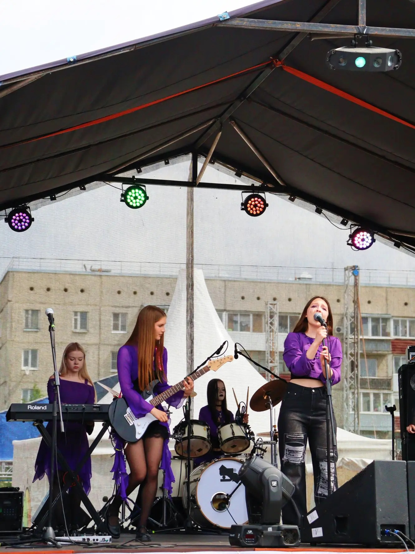 🎸 6 открытый рок-фестиваль-конкурс "РЕАКТИФФЕСТ"

Громкая музыка, мощная энергия и море эмоций — им