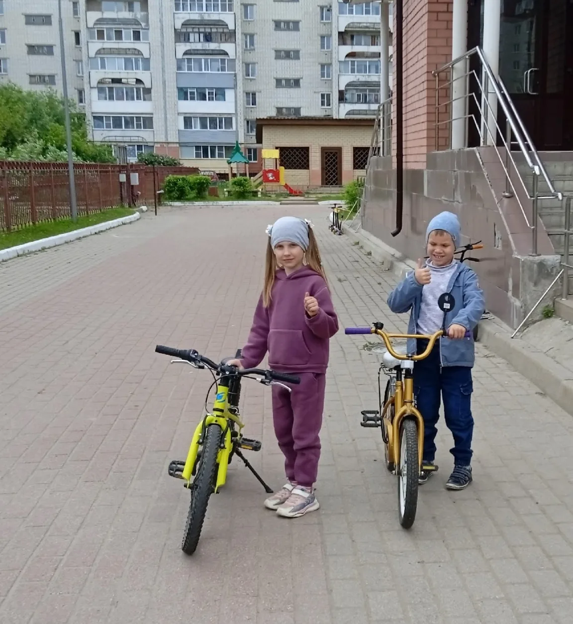 День велосипеда начинается с семьи.

В группе "Фантазеры" не просто прогулка, а настоящий праздник! 