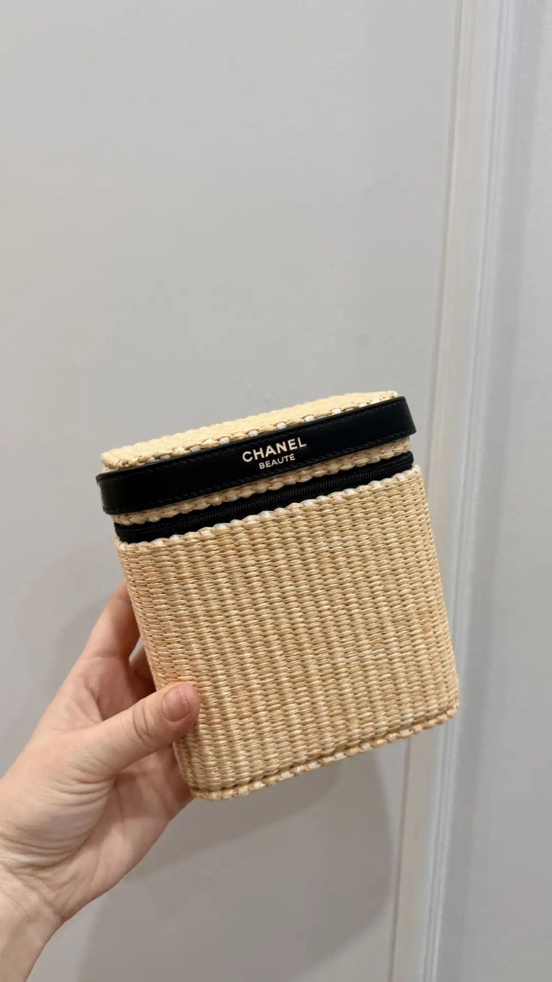 в наличии сумочки-косметички Chanel

1990₽

пишите Анна Минаева