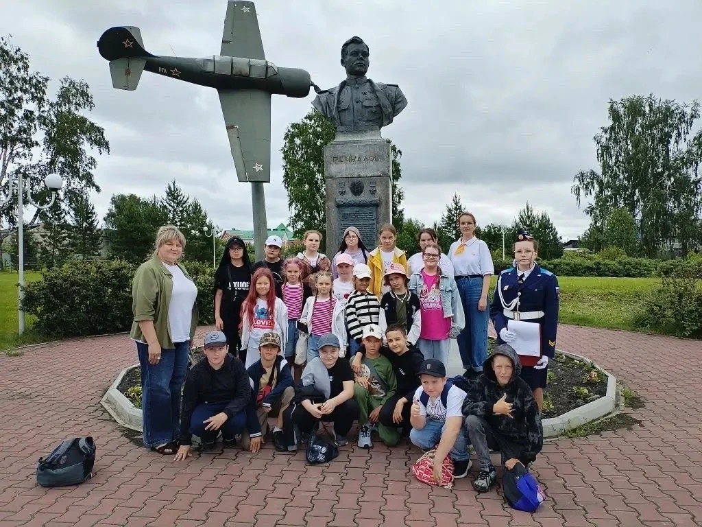 🇷🇺 В преддверии  Дня России, в рамках муниципального проекта  "Звёздный марш по Ирбитской земле" н