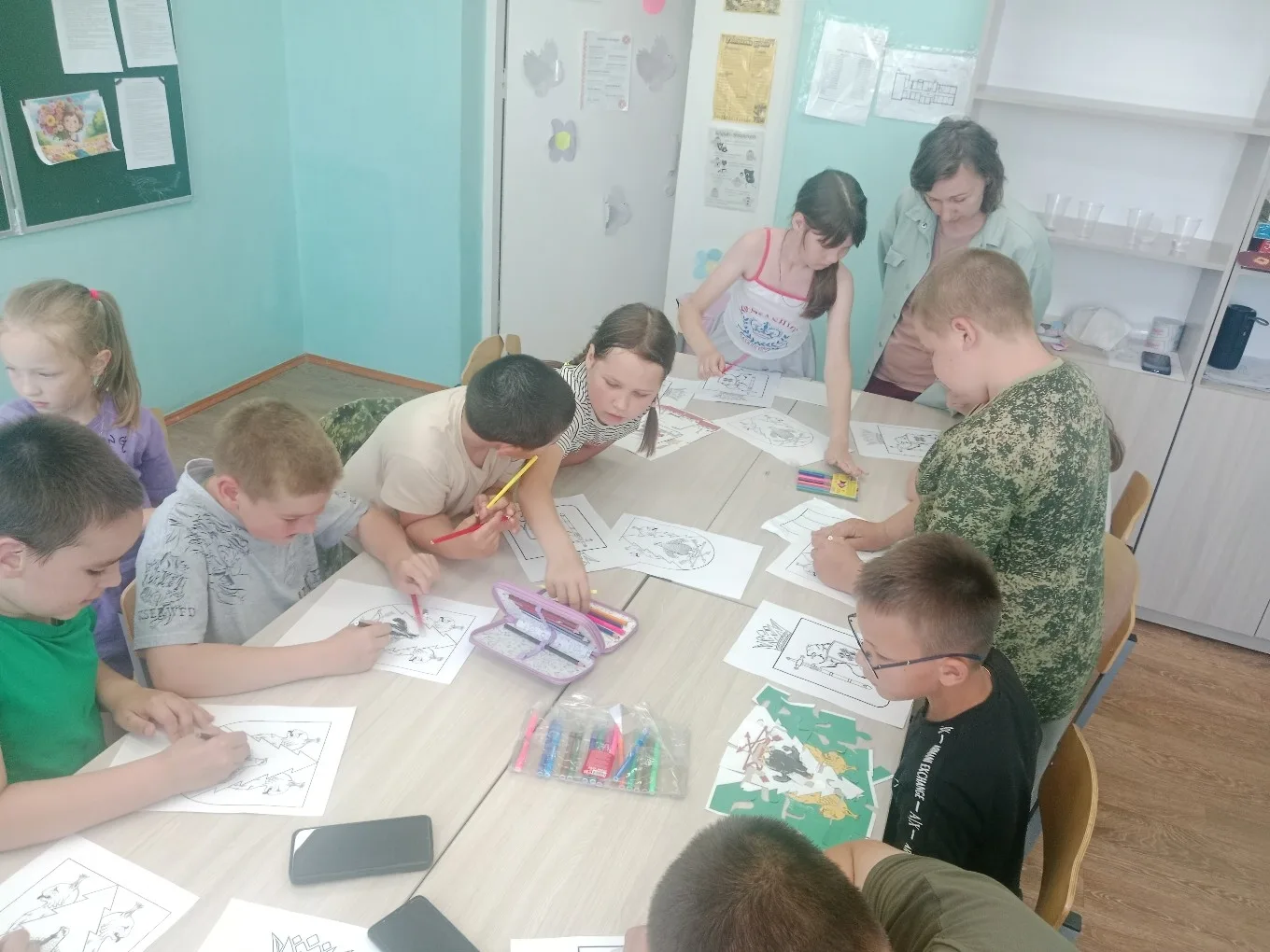 На кружке " Мы- краеведы" состоялось занятие, посвященное государственной символике республики и наш