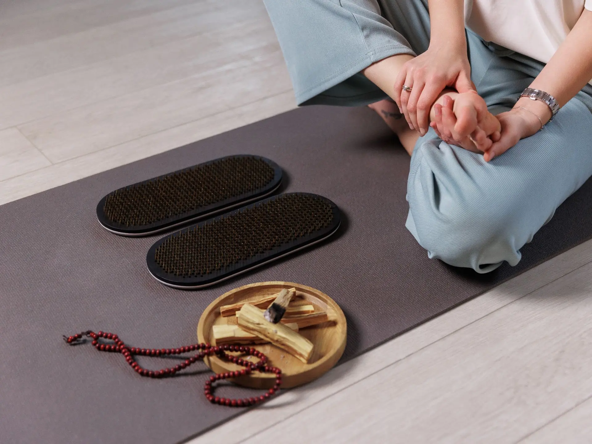 Как настроить себя на практику гвоздестояния?🧘🏼

Подготовка - один из самых важных этапов практики