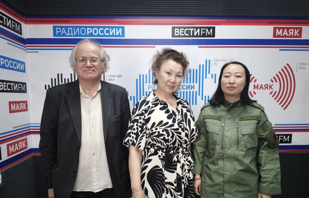 📻 Прямо сейчас! Про манулов Бурятии на радио "Маяк"🐱 

Слушайте эфир с командой проекта «Сохранени
