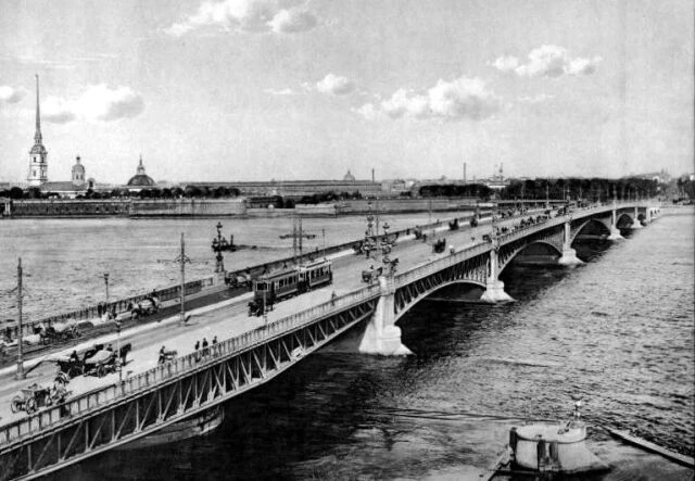 29 мая 1903 г. 123 года назад
В Петербурге состоялось торжественное открытие Троицкого моста через р