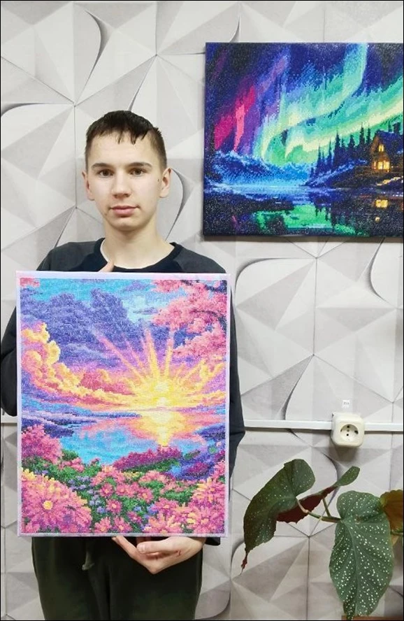😊☘ В стенах нашего дома детства в Артыне дети проводят своё свободное время, занимаясь по вечерам с