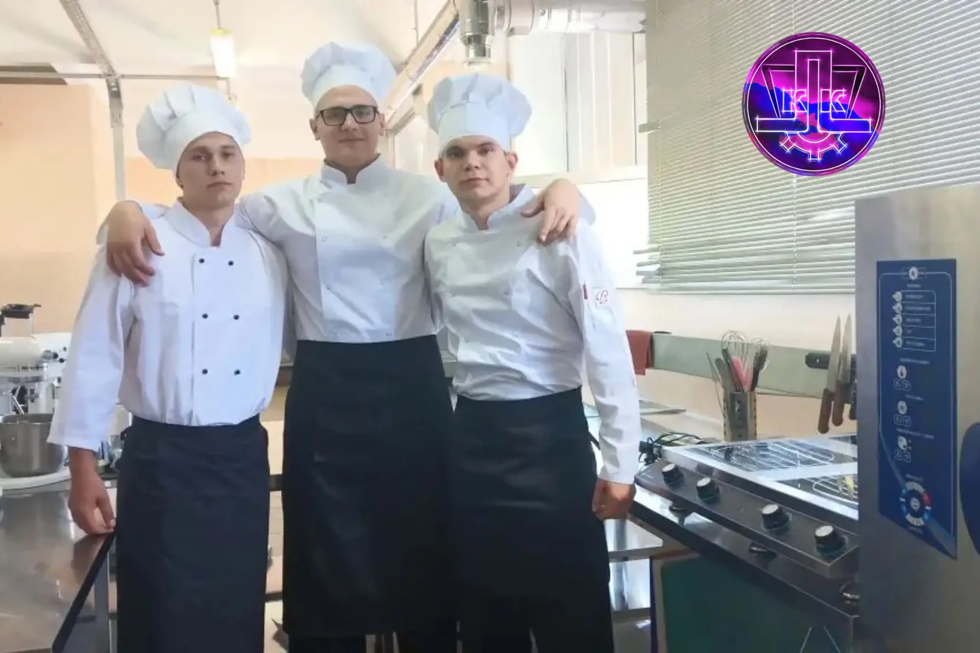 🔌💡⚡️🧑🏻‍🍳🍲🍴
На прошедшей неделе прошли демонстрационные экзамены на базе ГБПОУ ВО Александровс