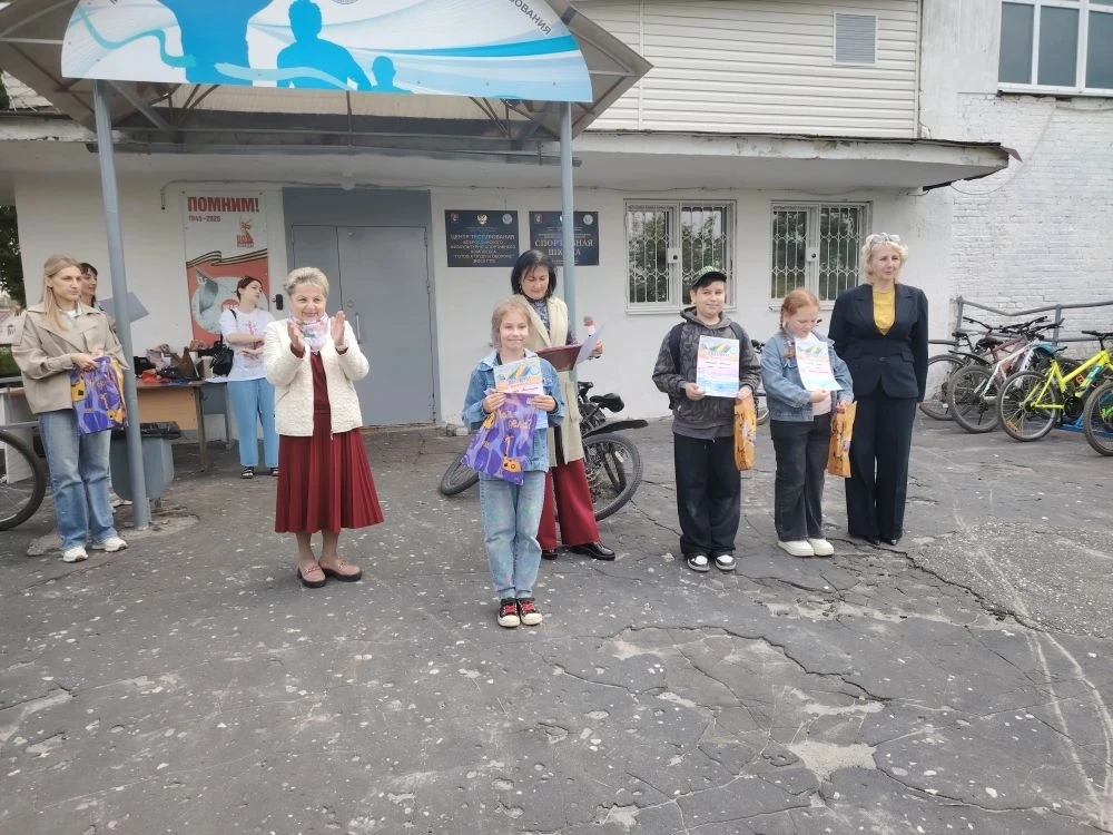☀️ В День защиты детей на набережной прошёл конкурс рисунка на асфальте. В нём приняли участие более