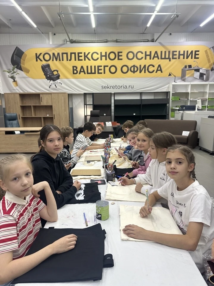 ✅Дети, отдыхающие в летнем школьном лагере, совершили  поездку в Оренбургскую компанию «Секретория».