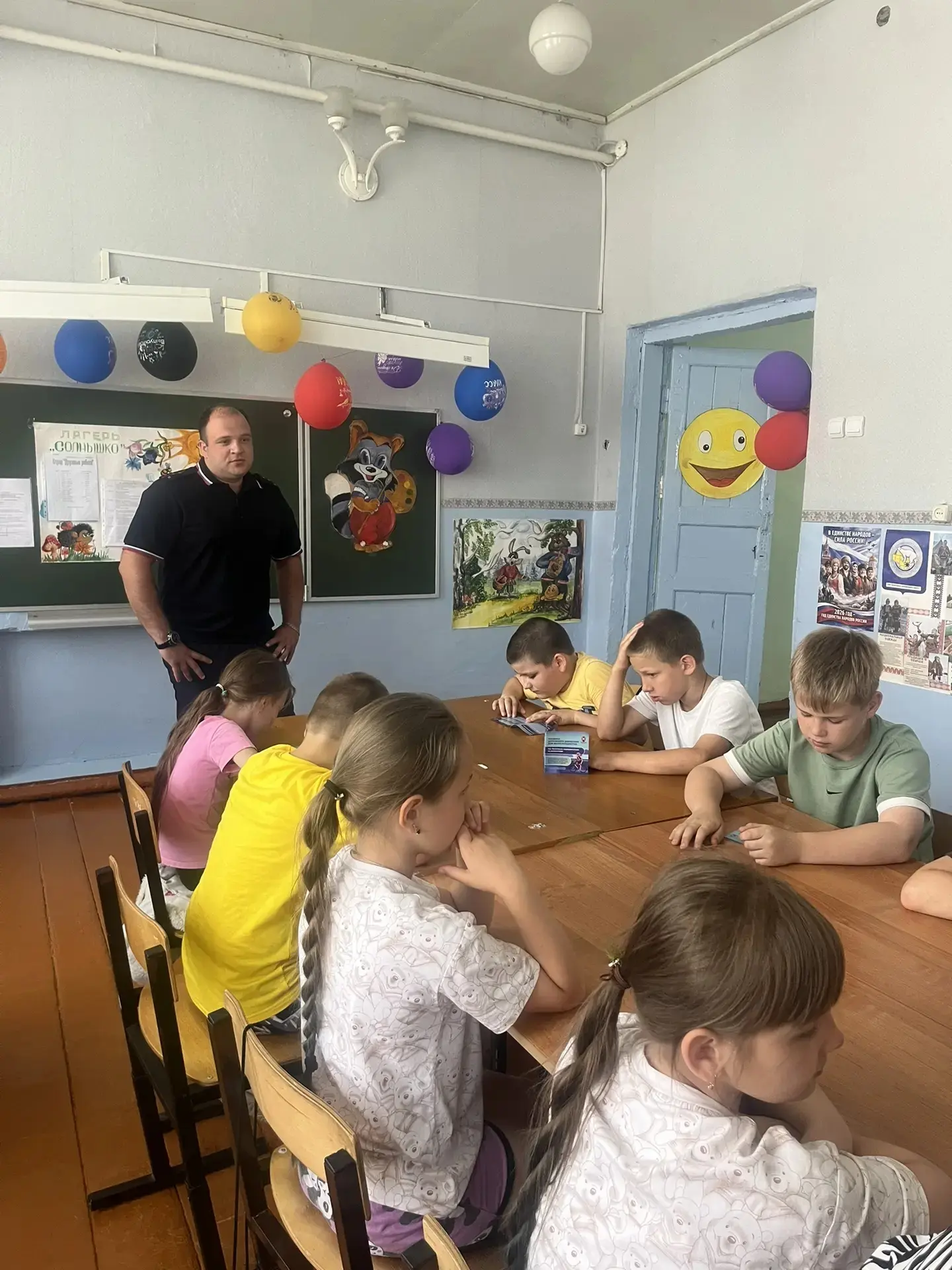 🚦«День ПДД» в лагере «Солнышко»

✨ Летние каникулы в самом разгаре, но у правил дорожного движения,
