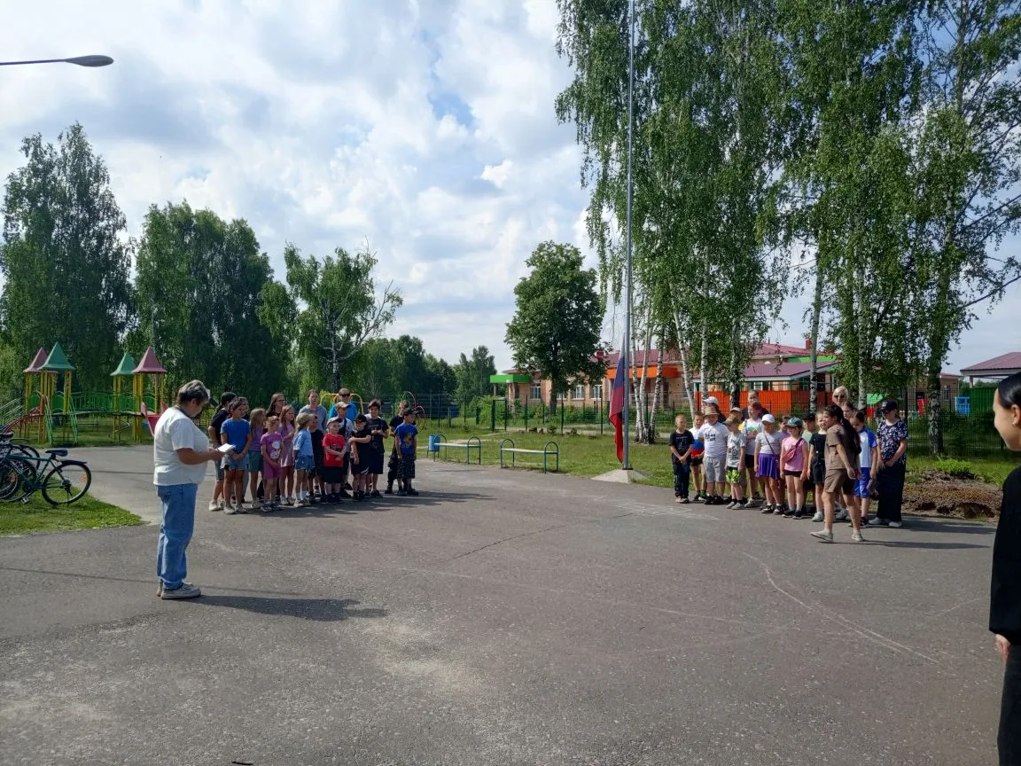 😄Лагерные приключения: день девять

👍Сегодня, в честь приближающегося праздника Дня России, тема д