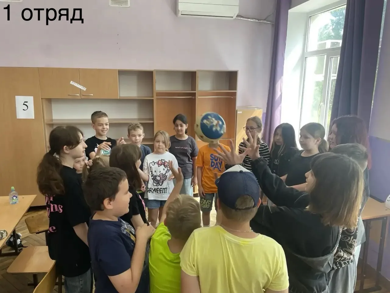 8 стоп-кадр: Наш спортивный дух! 📷

🔥 - 1 отряд
🎉 - 2 отряд 
🐱 - 3 отряд
⚡️ - 4 отряд 
🦄 - 5 от