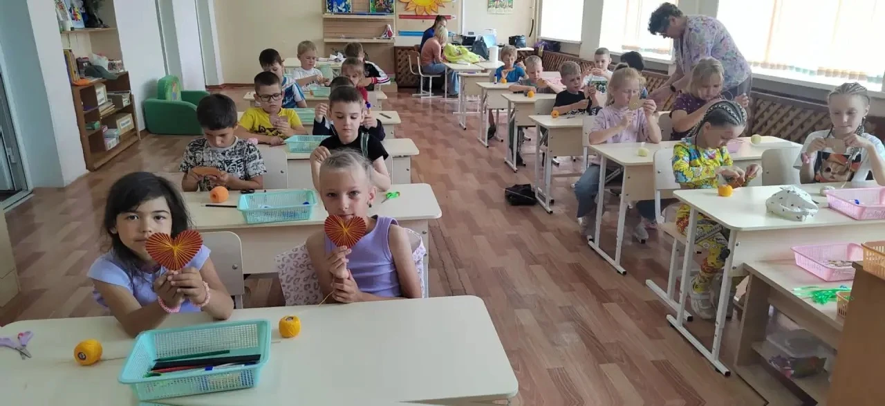 🧵✨ А у первого отряда — ювелирная работа. 
Вчера первый отряд «Арбузики-карапузики» осваивал непрос