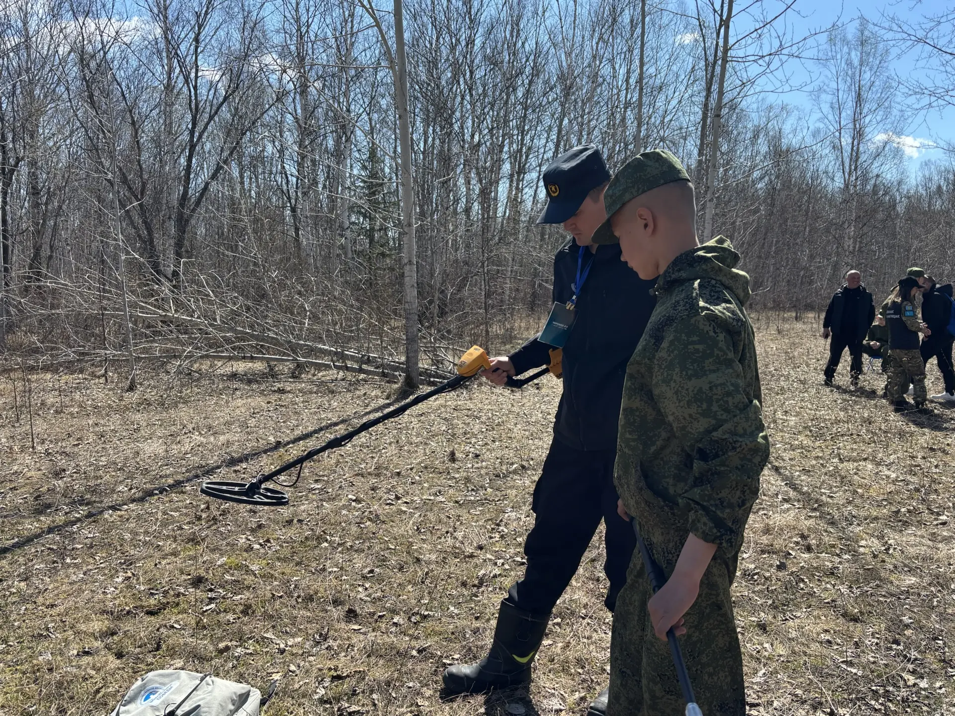 💣СЛЕДУЮЩЕЕ ЗАДАНИЕ!
Наш сапёр должен был пройти через минное поле, пометив мины флажками и он с эти