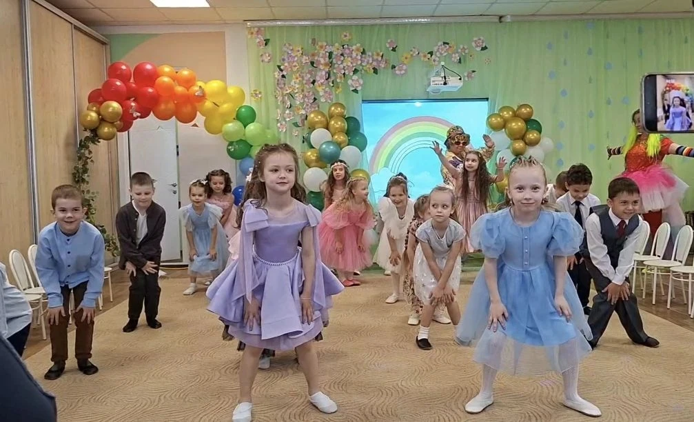 🎉✨ Вот и настал тот самый день! ✨🎉

28 мая в нашем детском саду на группе № 10 «Простоквашино» про