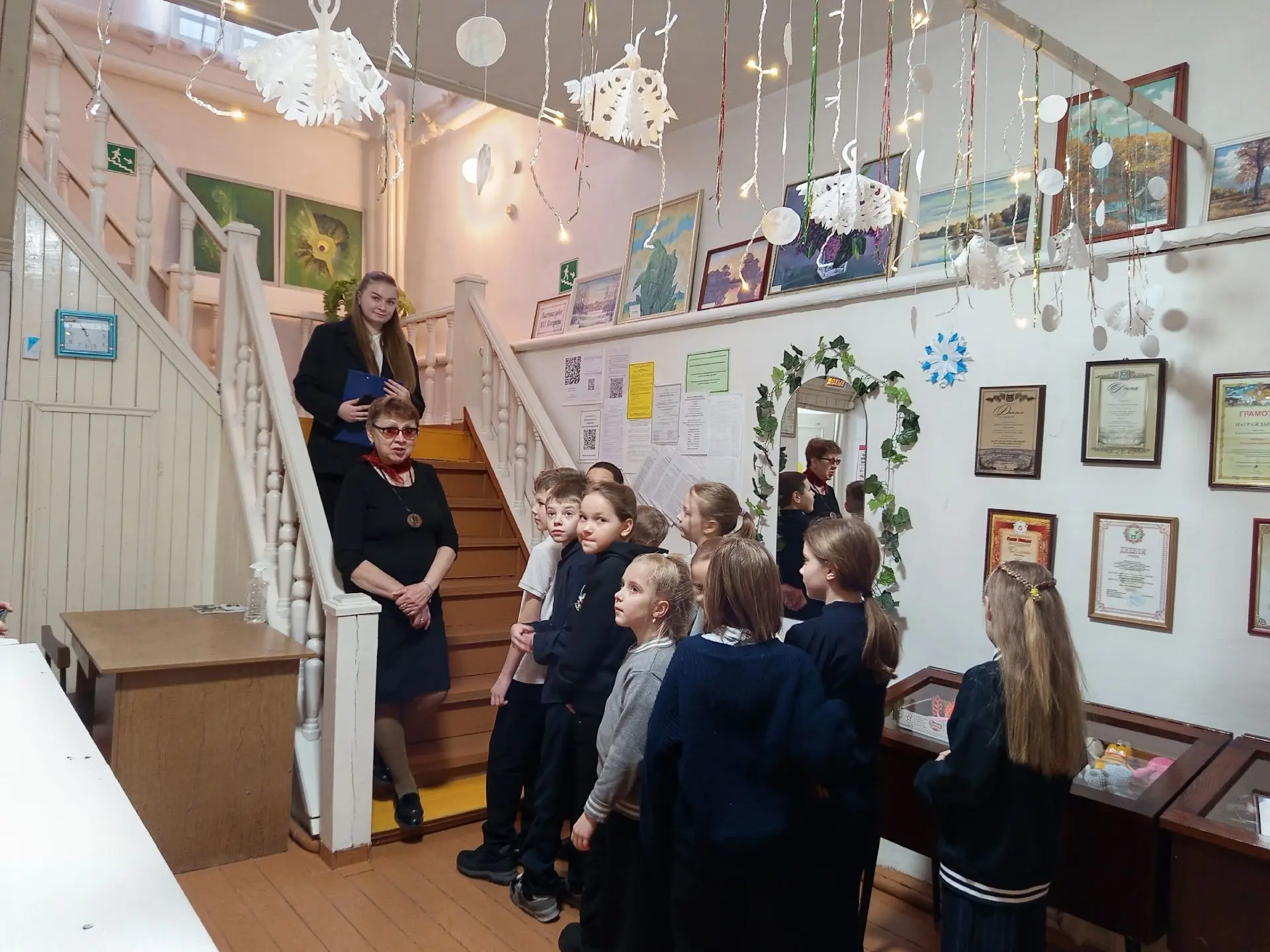 На практику - в музей
 
            Вы когда-нибудь задумывались, как проходит музейная практика? Эт