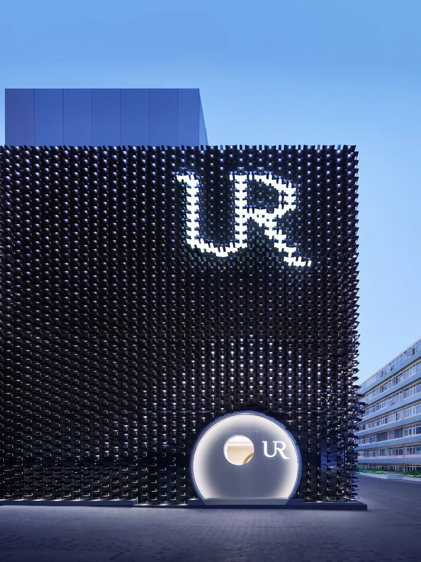 🏛️✨ Когда архитектура становится частью ДНК бренда.

Urban Revivo открыл новый флагманский магазин 