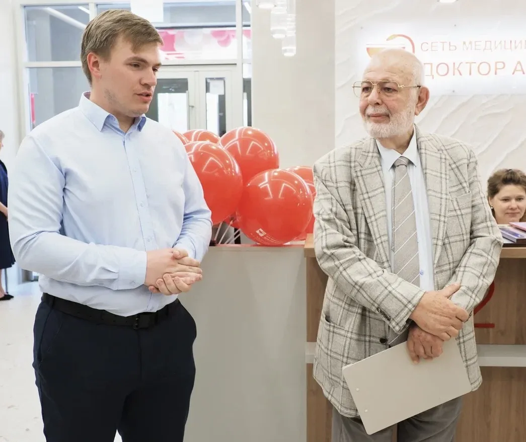🩺Принял участие в открытии новой многопрофильной клиники «Доктор Арбитайло» в Тюменской Слободе

Ра