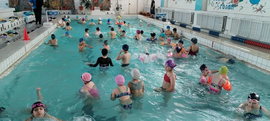 Движение — жизнь! 🏊‍♂️📚

Забудьте про скучные лекции! В МБОУ «СОШ No97» стартовал крутой проект «Б