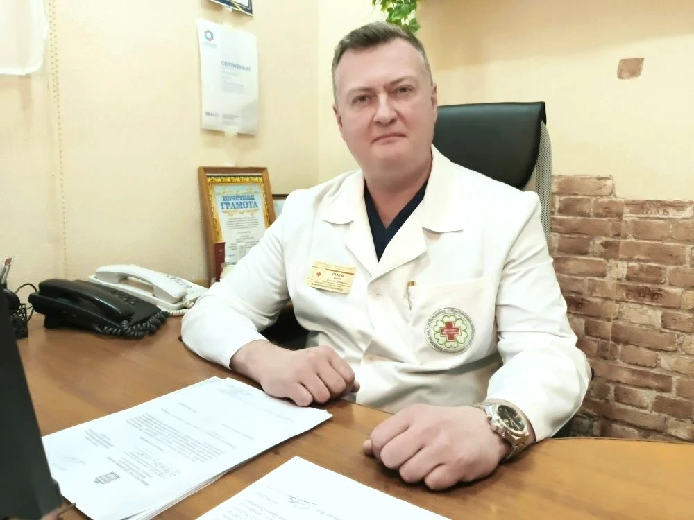 Журналист газеты «Молодой Ленинец» встретился с главным нейрохирургом области

Роман Рыбас, заведующ