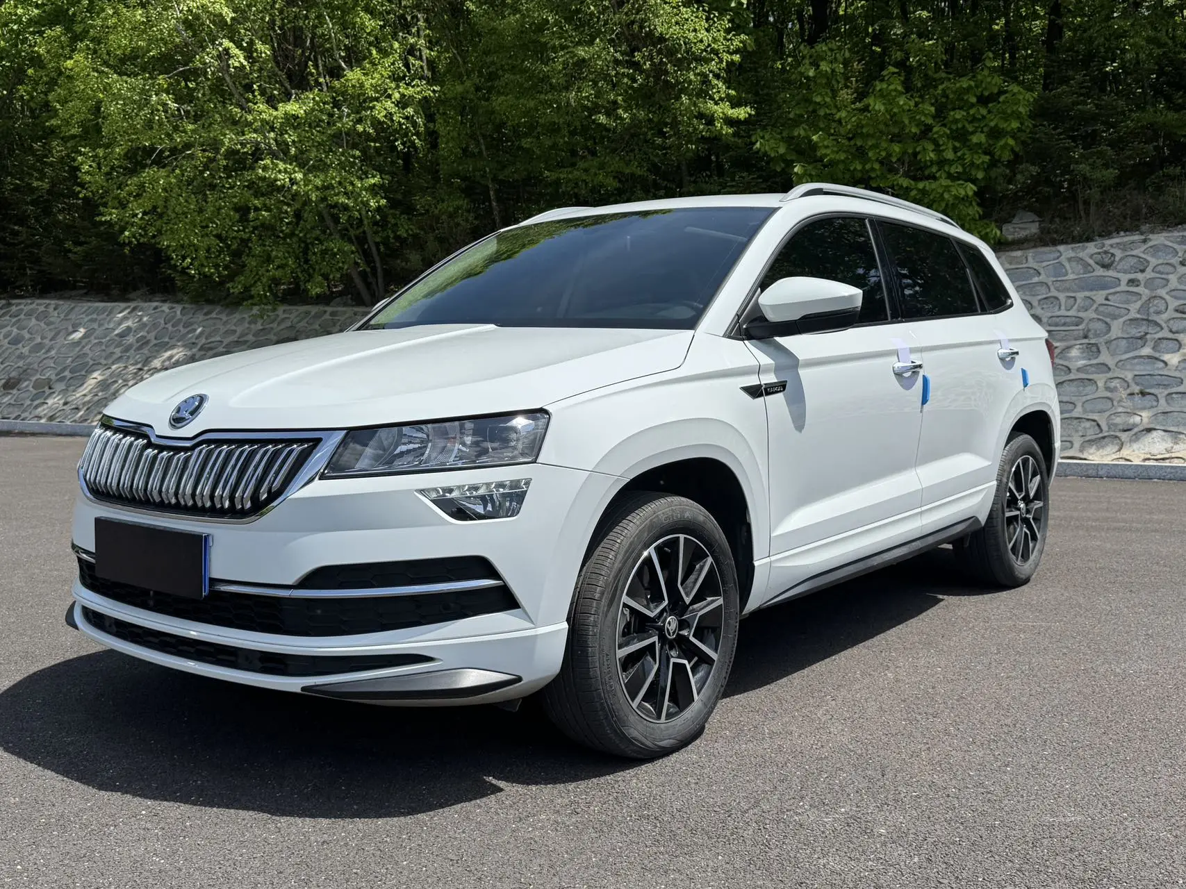 🇨🇳АВТО ИЗ КИТАЯ 

🦘Škoda Karoq

➖Двигатель: 1.4T л, 
➖Мощность: 150 л.с.
➖Год: 2023
➖Пробег: 47 0