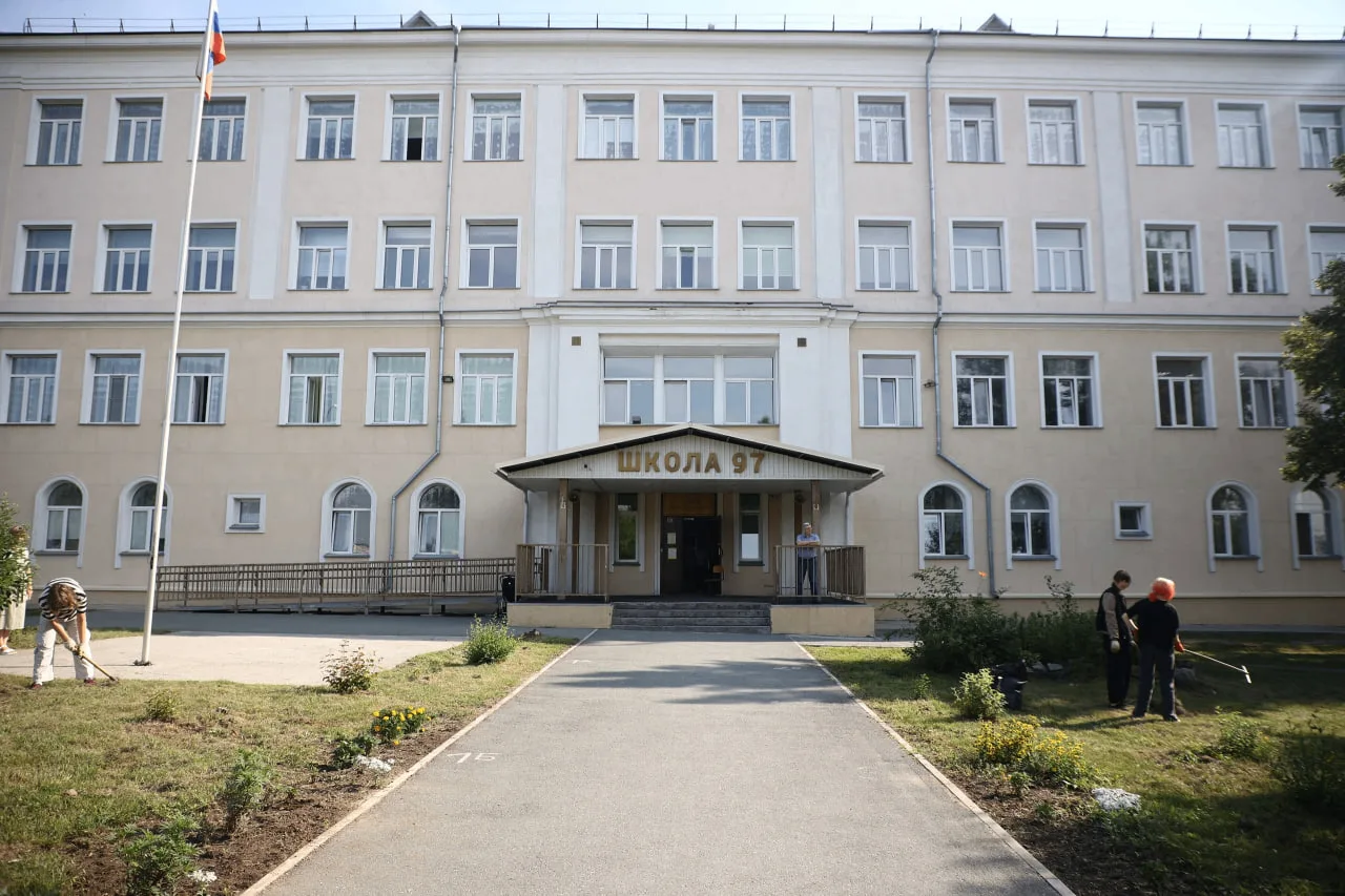 В Октябрьском районе капитально ремонтируют школу №97 - ее должны открыть к 1-му сентябрю, красота �